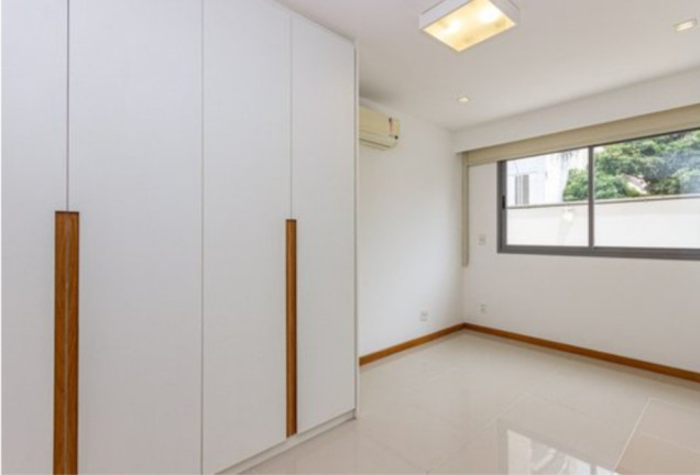 Imagem Apartamento com 3 Quartos à Venda, 143 m² em Botafogo - Rio de Janeiro Imagem Apartamento com 3 Quartos à Venda, 143 m² em Botafogo - Rio de Janeiro