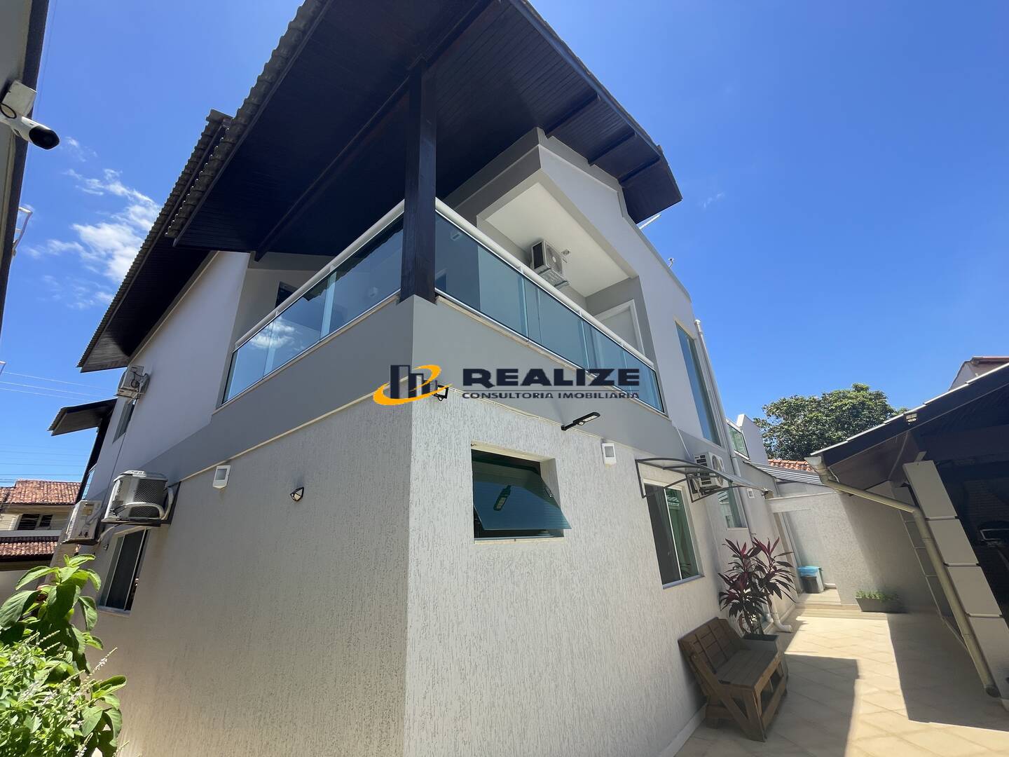 Imagem Casa com 4 Quartos à Venda, 360 m²em Parque Turf Club - Campos dos Goytacazes Imagem Casa com 4 Quartos à Venda, 360 m²em Parque Turf Club - Campos dos Goytacazes