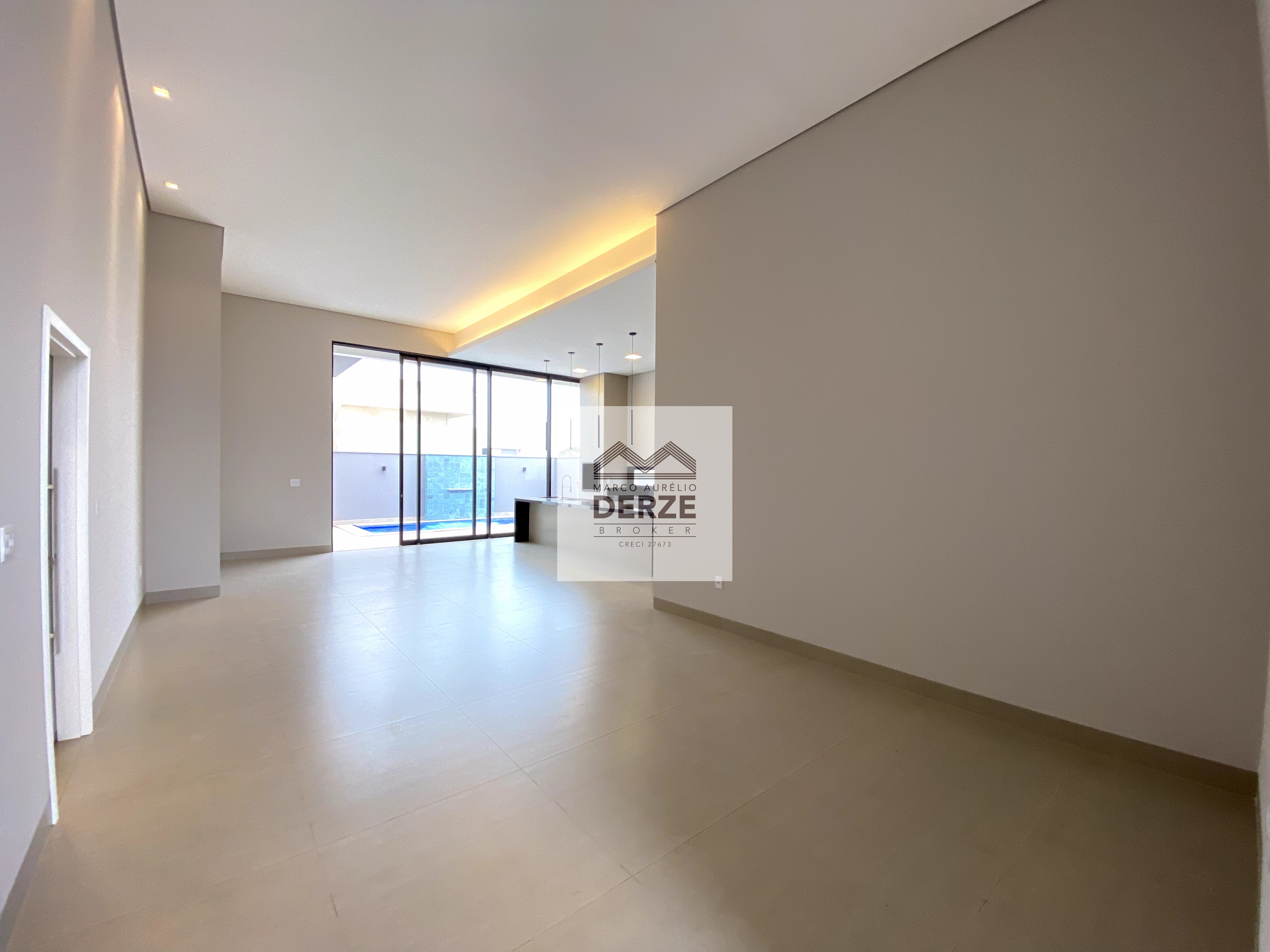 Imagem Casa com 3 Quartos à Venda, 252 m²em Jardim Inconfidência - Uberlândia