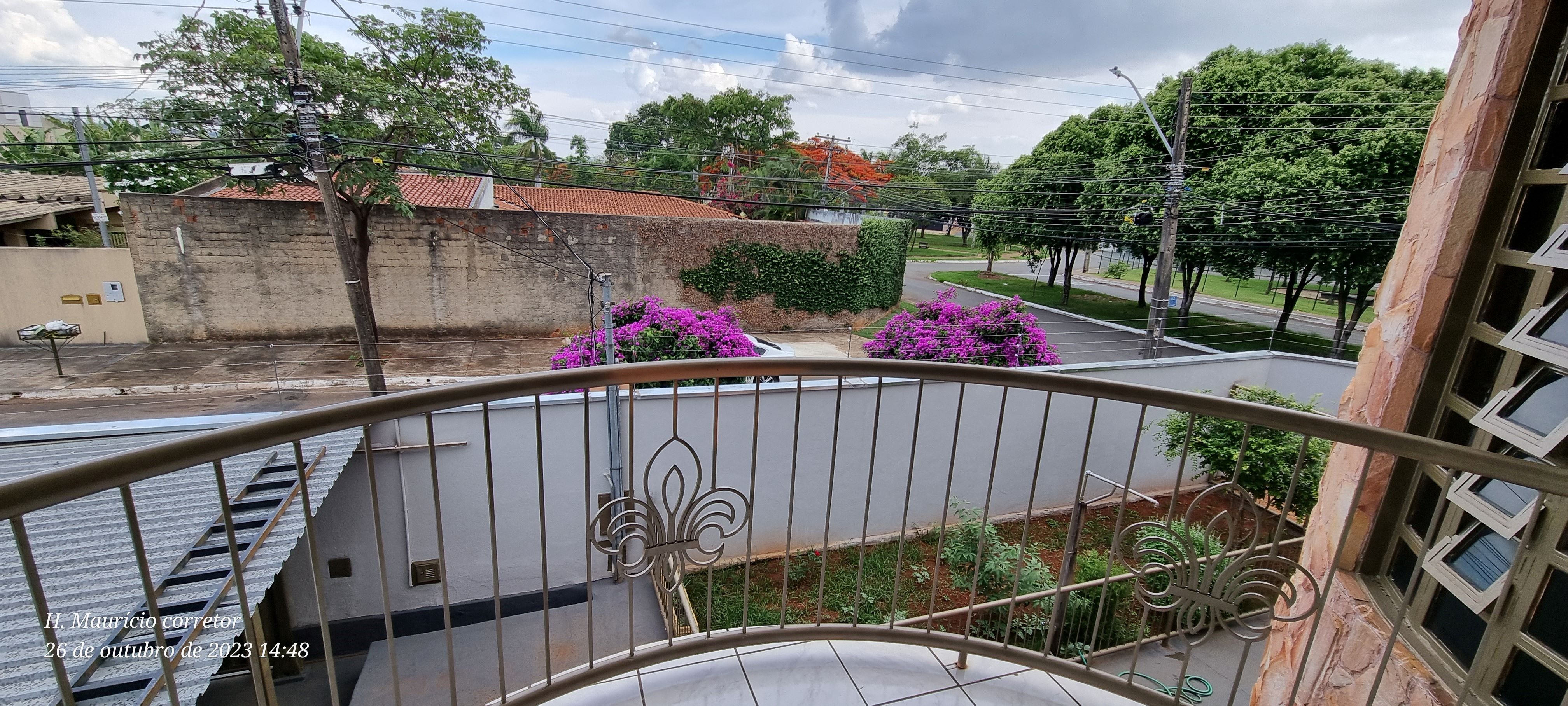 Imagem Sobrado com 4 Quartos à Venda ou Temporada, 250 m²em Setor Jaó - Goiânia