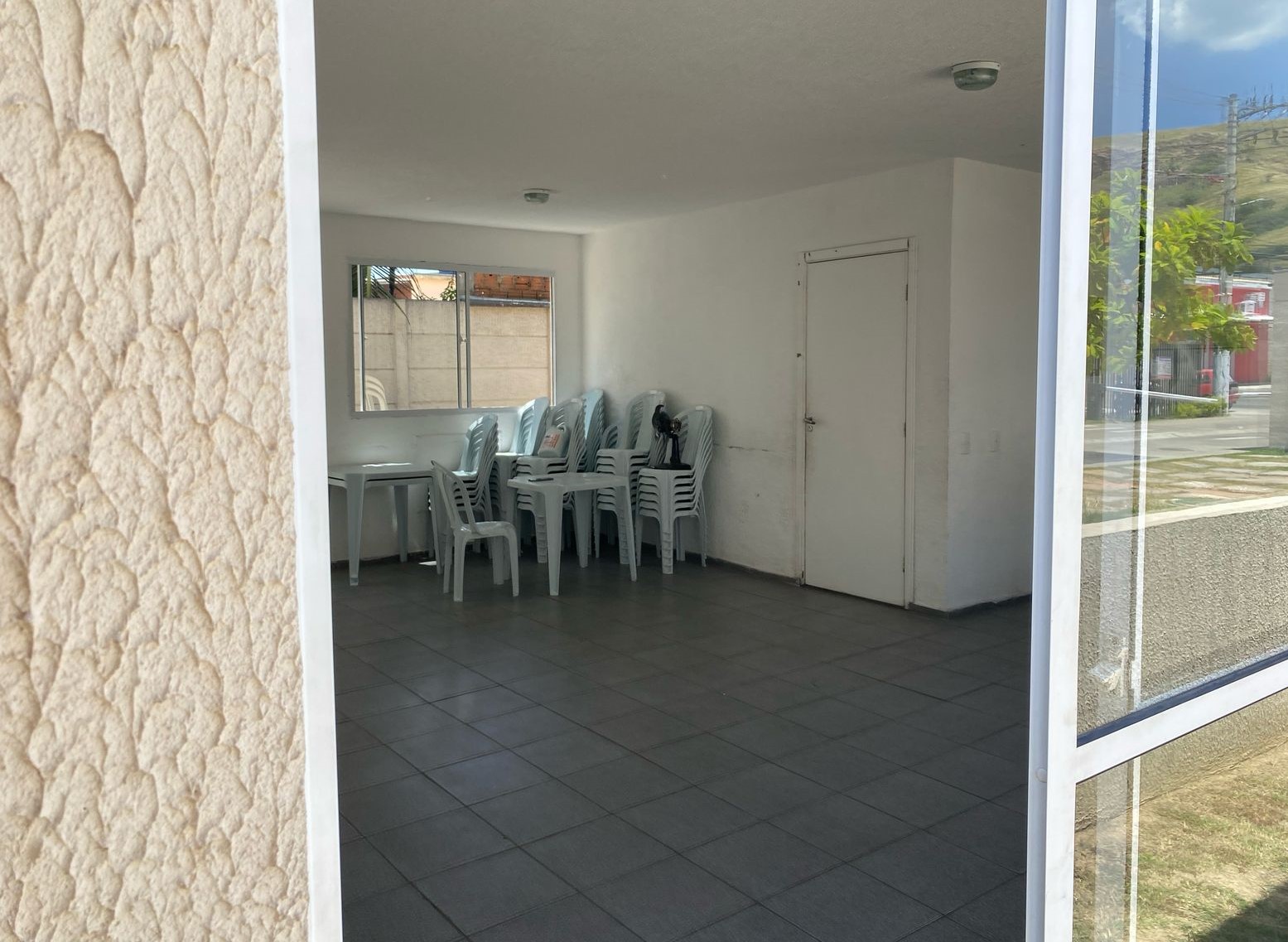 Imagem Apartamento com 2 Quartos à Venda, 45 m² em Santa Cruz - Rio de Janeiro