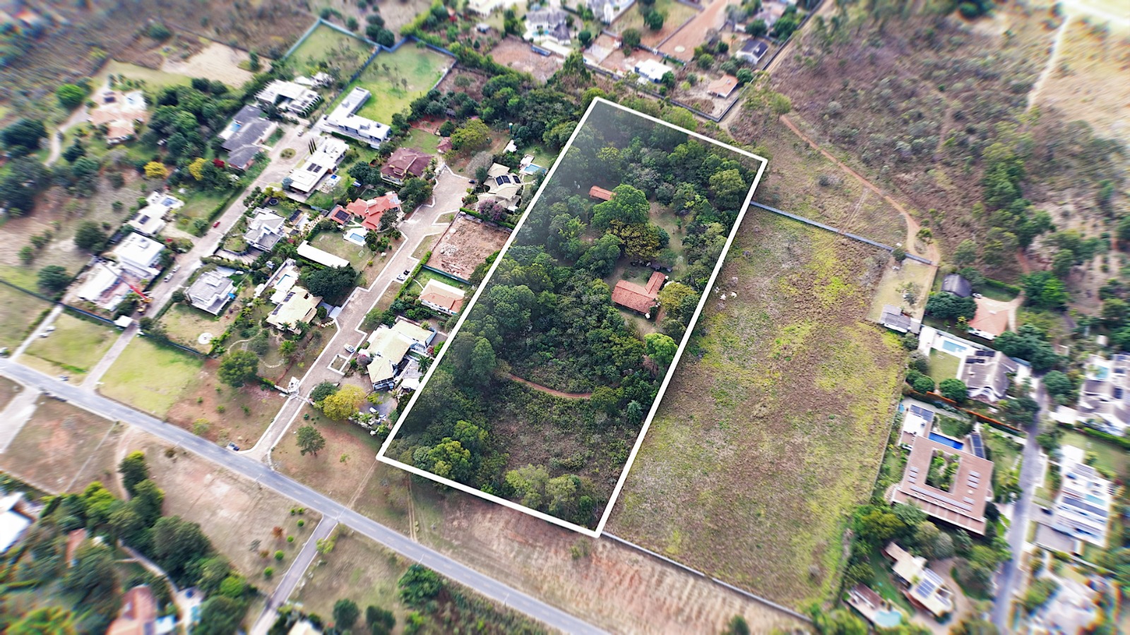 Imagem Terreno em Condomínio à Venda, 24.800 m² em Park Way - Brasília