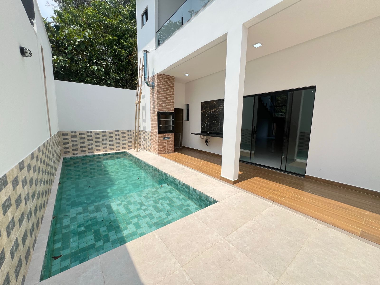 Imagem Casa de Condomínio com 4 Quartos à Venda, 368 m²em Ponta Negra - Manaus