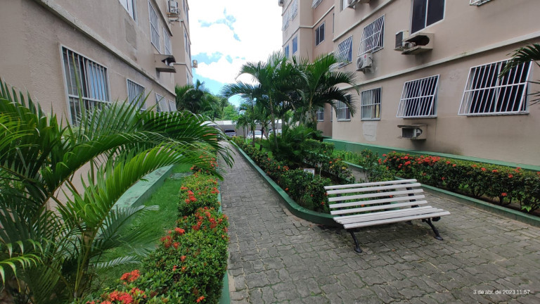 Imagem Apartamento com 2 Quartos à Venda, 46 m² em Tabapuá - Caucaia