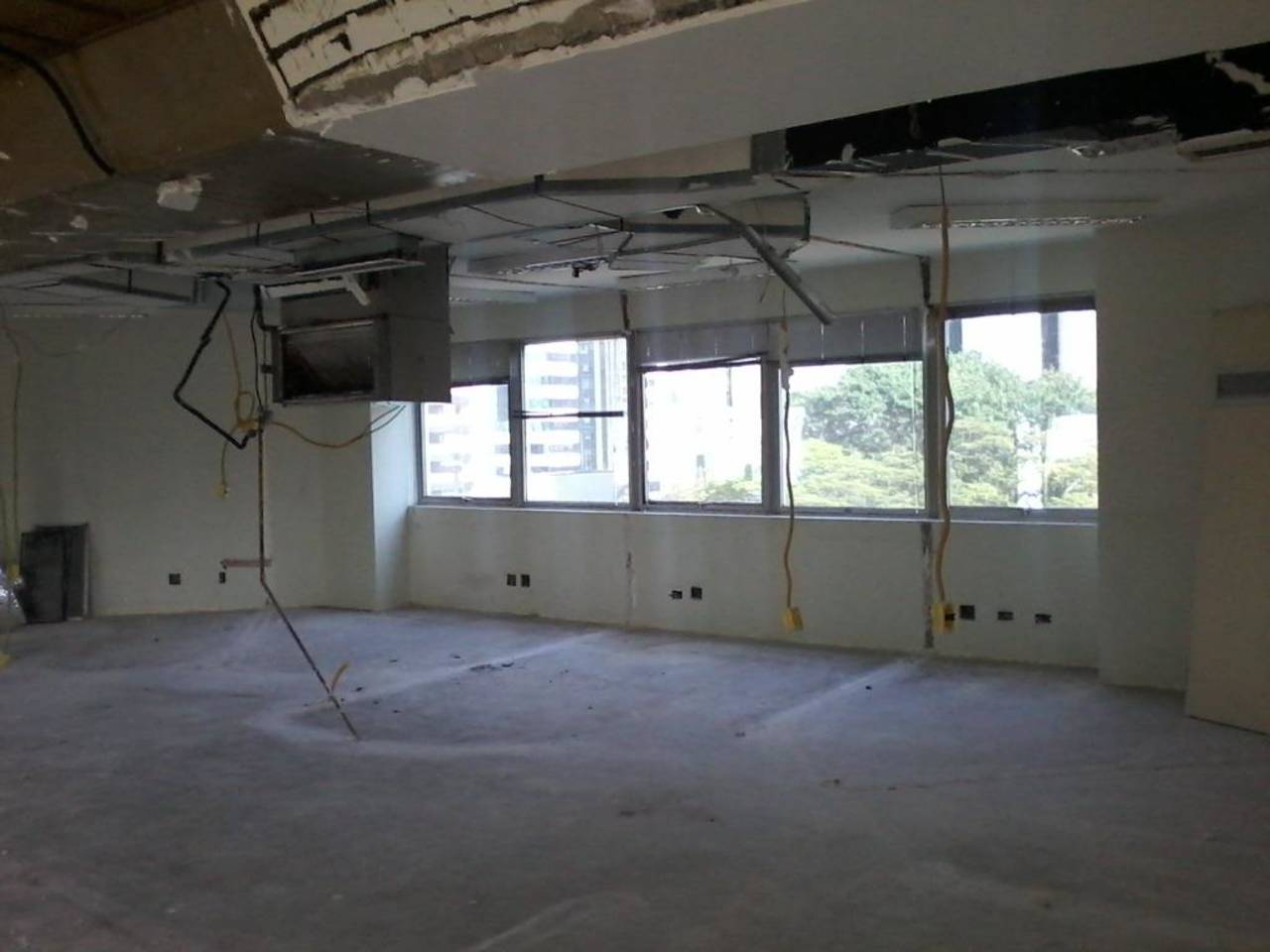 Imagem Sala Comercial à Venda ou Locação, 204 m² em Cidade Monções - São Paulo Imagem Sala Comercial à Venda ou Locação, 204 m² em Cidade Monções - São Paulo
