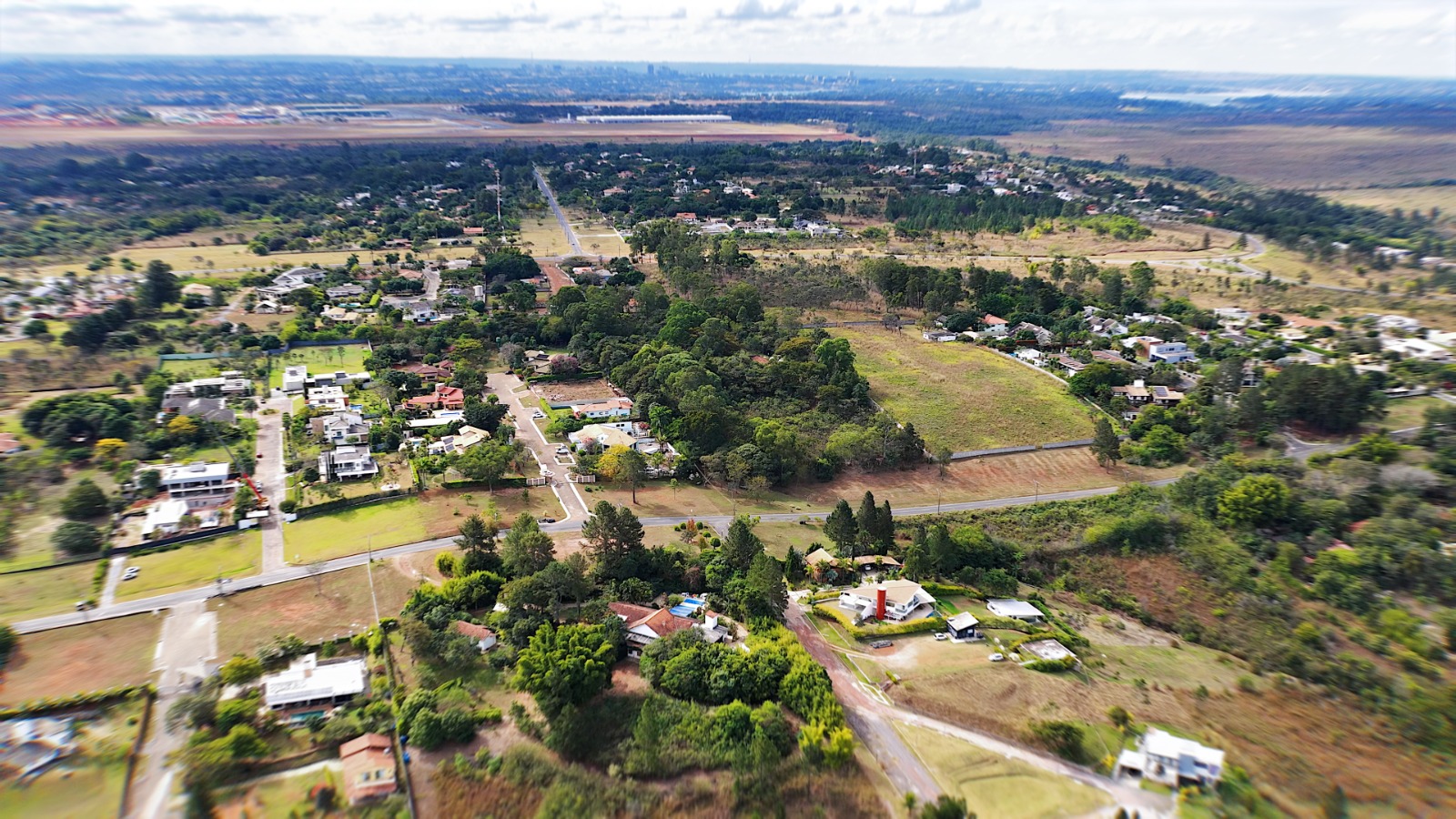 Imagem Terreno em Condomínio à Venda, 24.800 m² em Park Way - Brasília