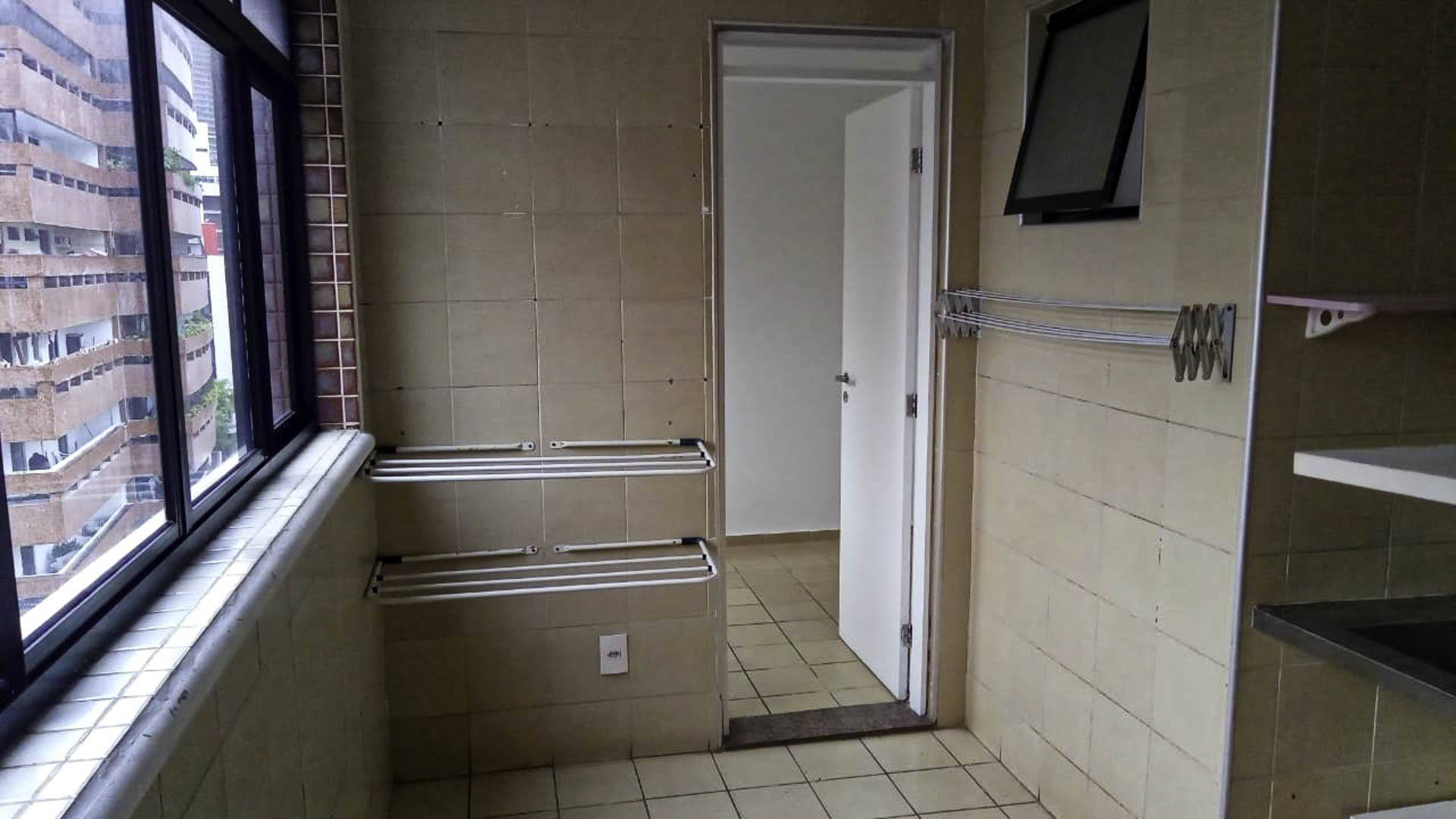 Imagem Apartamento com 3 Quartos à Venda, 170 m²em Meireles - Fortaleza