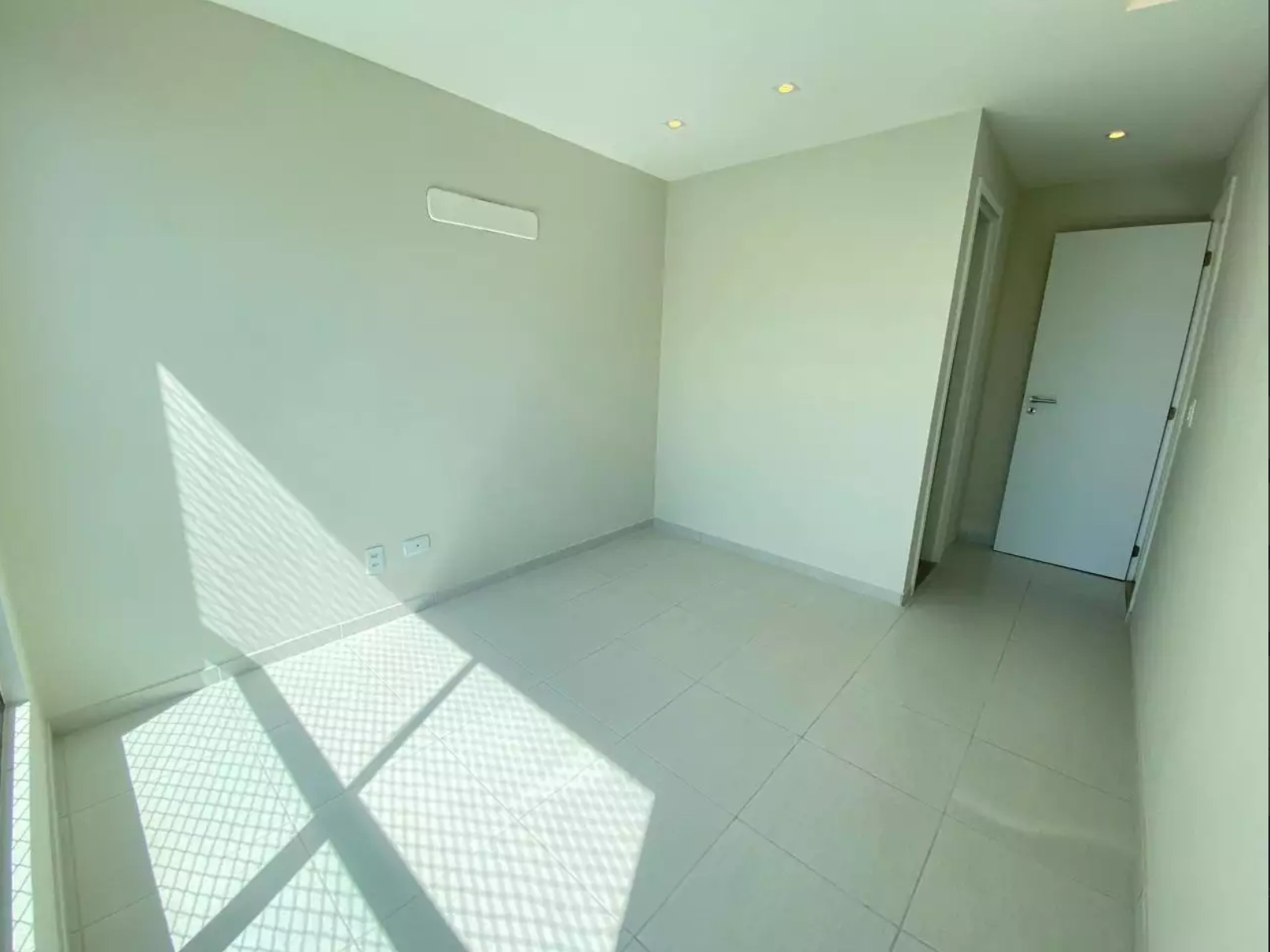 Imagem Apartamento com 4 Quartos à Venda, 138 m²em Boa Viagem - Recife