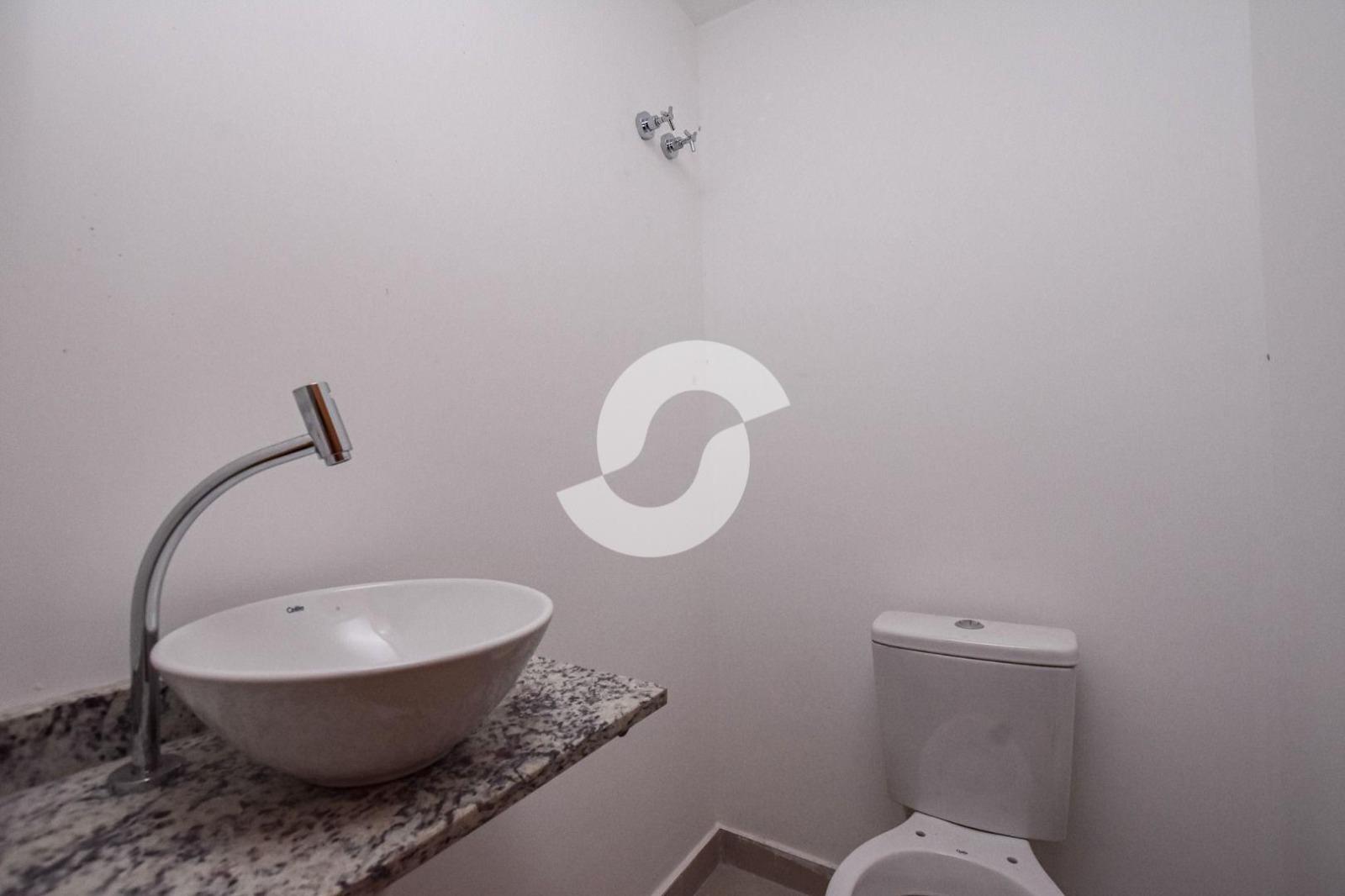 Imagem Apartamento com 2 Quartos à Venda, 78 m² em Piratininga - Niterói Imagem Apartamento com 2 Quartos à Venda, 78 m² em Piratininga - Niterói