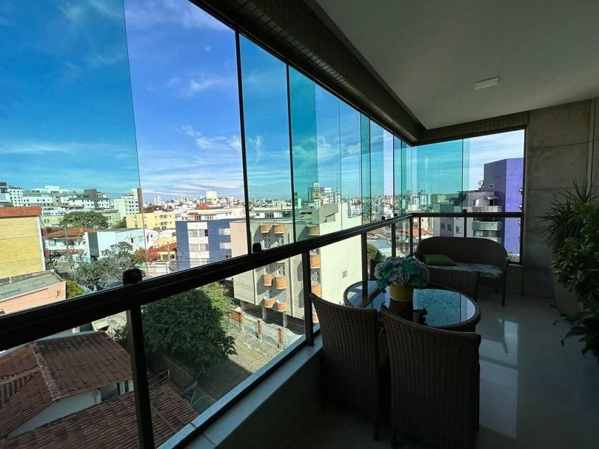 Imagem Apartamento com 4 Quartos à Venda, 118 m²em Prado - Belo Horizonte
