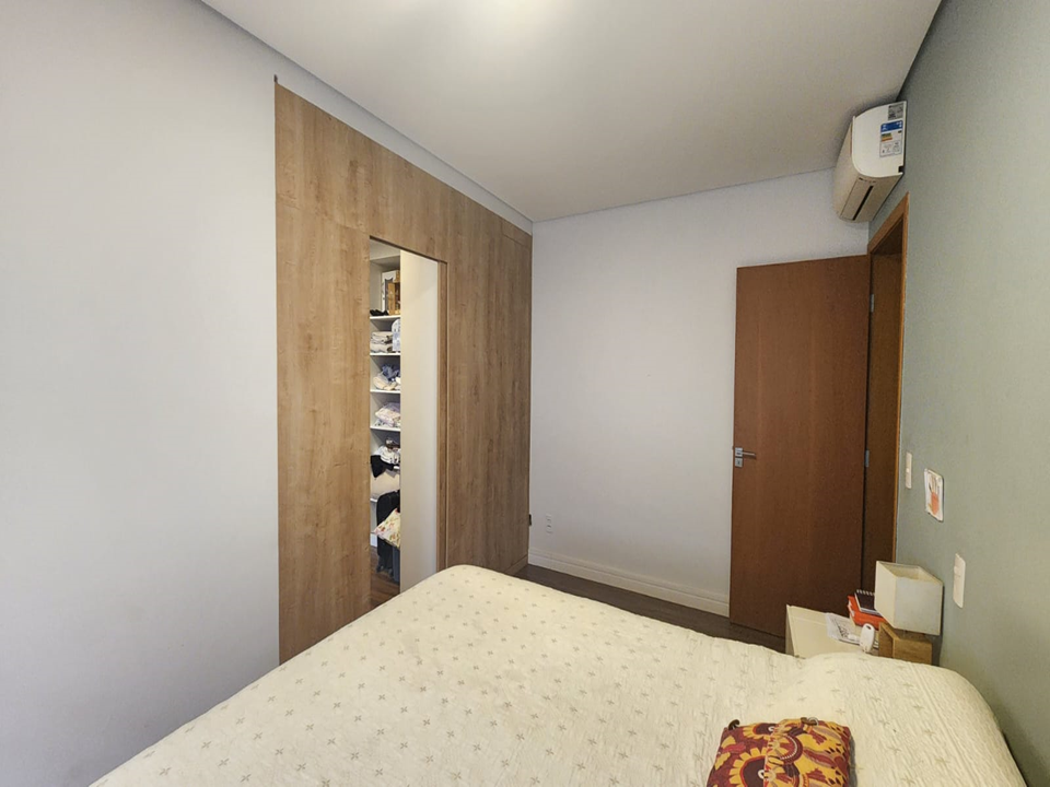 Imagem Casa de Condomínio com 4 Quartos à Venda, 252 m²em Jardim Novo Mundo - Jundiaí Imagem Casa de Condomínio com 4 Quartos à Venda, 252 m²em Jardim Novo Mundo - Jundiaí