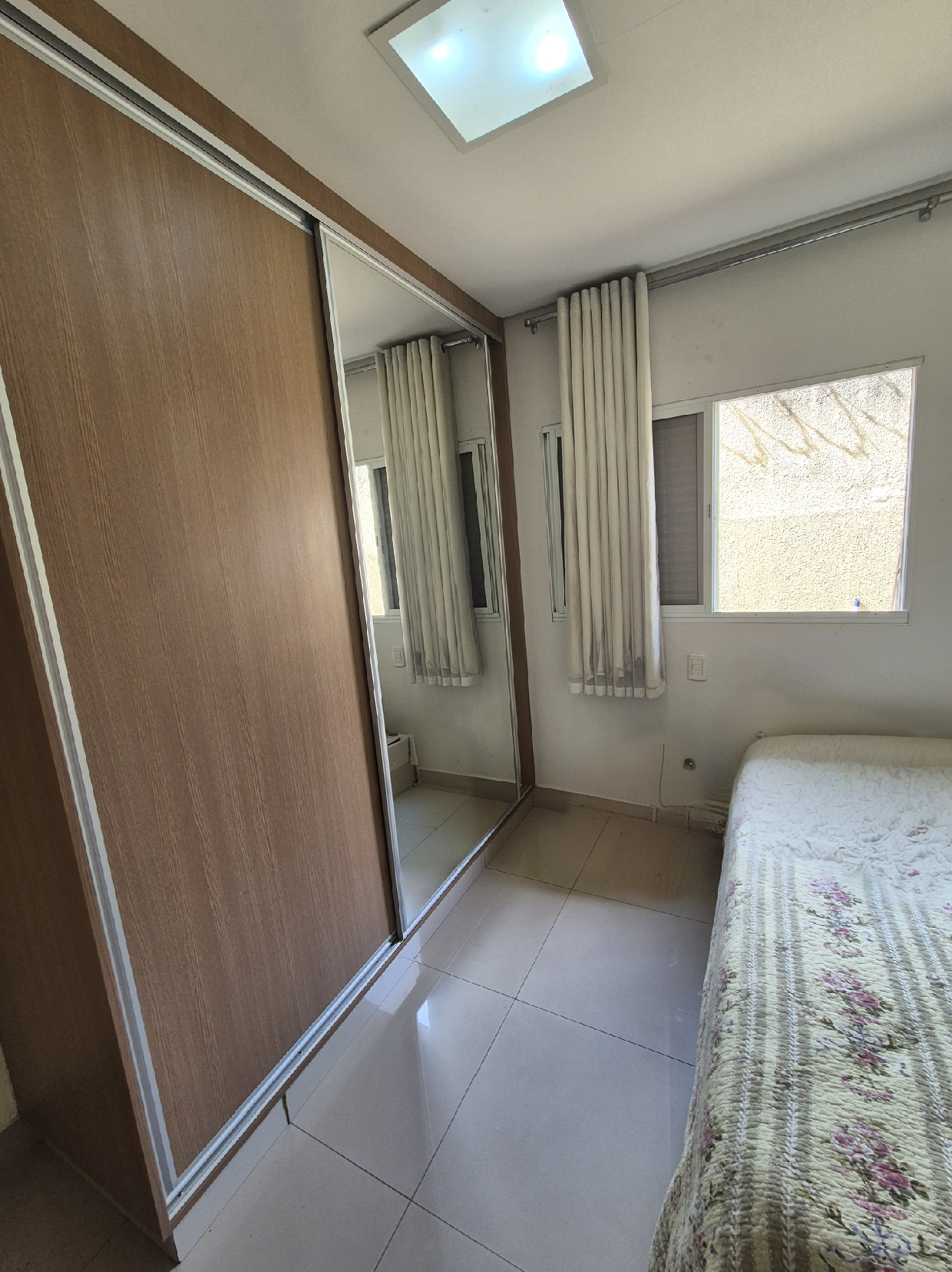 Imagem Casa com 4 Quartos para Alugar, 330 m² em Jardim Goiás - Goiânia Imagem Casa com 4 Quartos para Alugar, 330 m² em Jardim Goiás - Goiânia