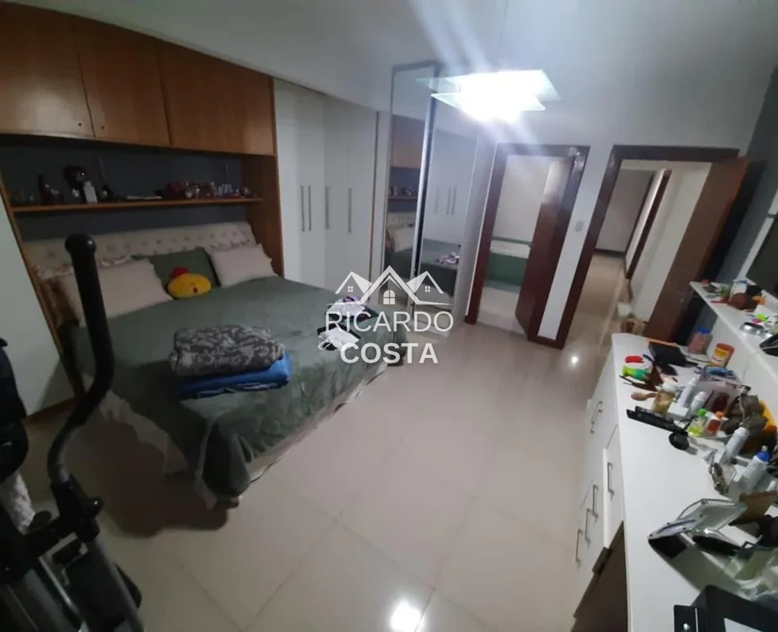 Imagem Casa de Vila com 4 Quartos à Venda, 300 m² em Taquara - Rio de Janeiro Imagem Casa de Vila com 4 Quartos à Venda, 300 m² em Taquara - Rio de Janeiro
