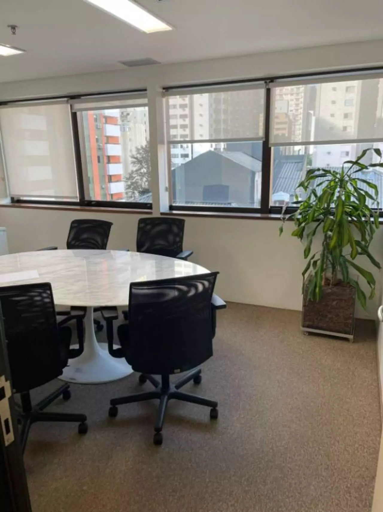 Imagem Sala Comercial para Alugar, 141 m² em Itaim Bibi - São Paulo Imagem Sala Comercial para Alugar, 141 m² em Itaim Bibi - São Paulo