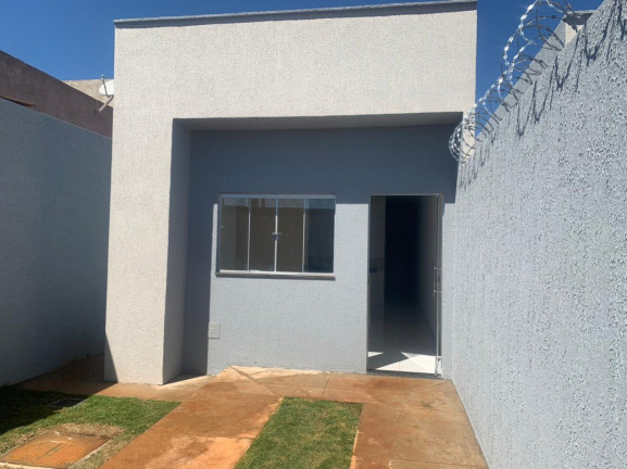 Casa com 2 Quartos à Venda ou Temporada, 50 m² em Jardim Botânico - Goiânia