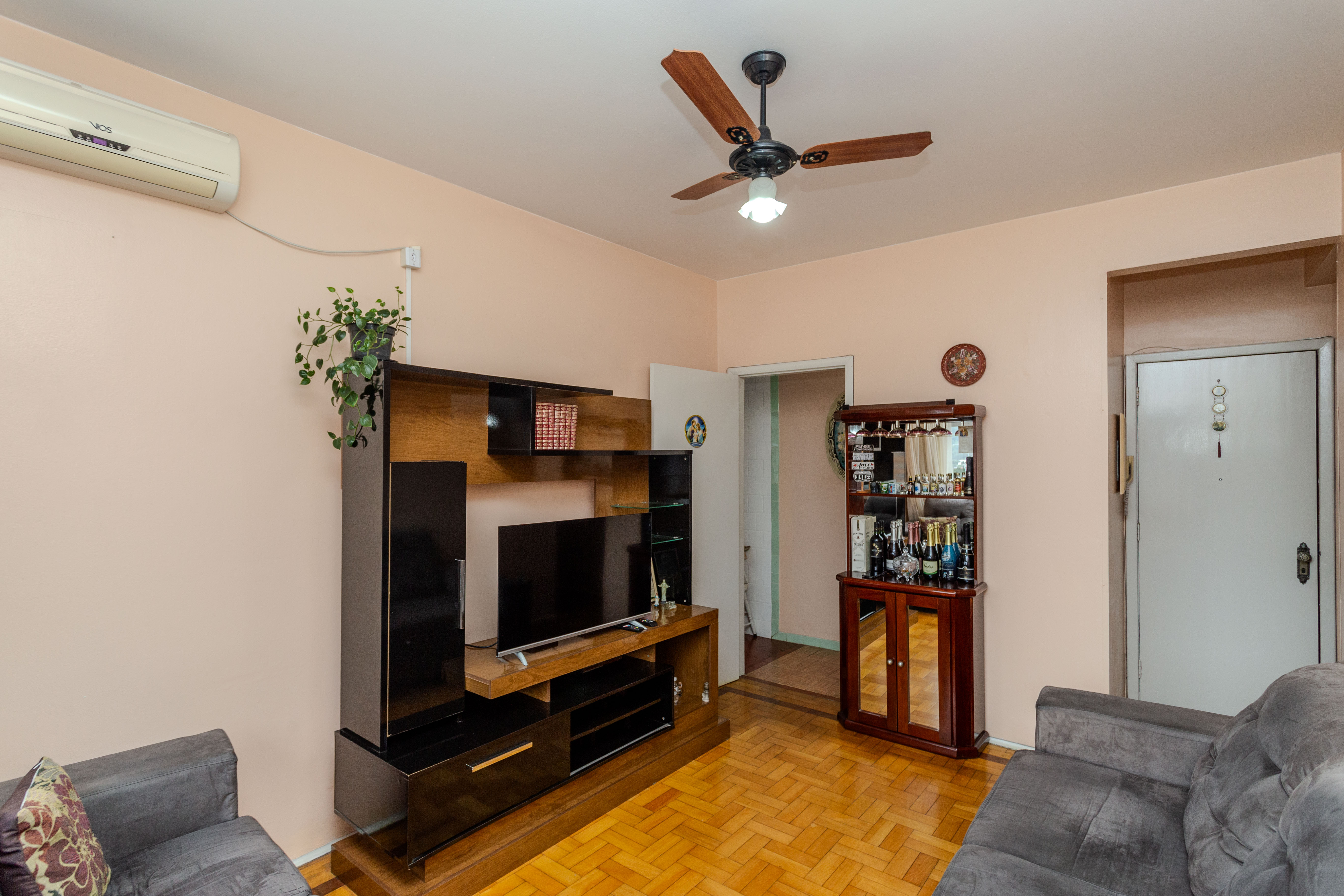 Imagem Apartamento com 2 Quartos à Venda, Locação ou Temporada, 80 m² em Centro - Santa Maria Imagem Apartamento com 2 Quartos à Venda, Locação ou Temporada, 80 m² em Centro - Santa Maria