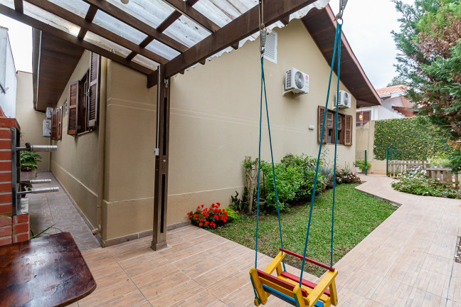 Imagem Casa com 3 Quartos à Venda, 182 m² em Bacacheri - Curitiba Imagem Casa com 3 Quartos à Venda, 182 m² em Bacacheri - Curitiba