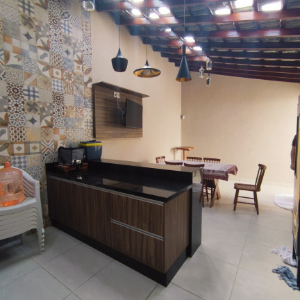 Imagem Casa com 2 Quartos à Venda, 216 m²em Jardim Marambaia - Jundiaí