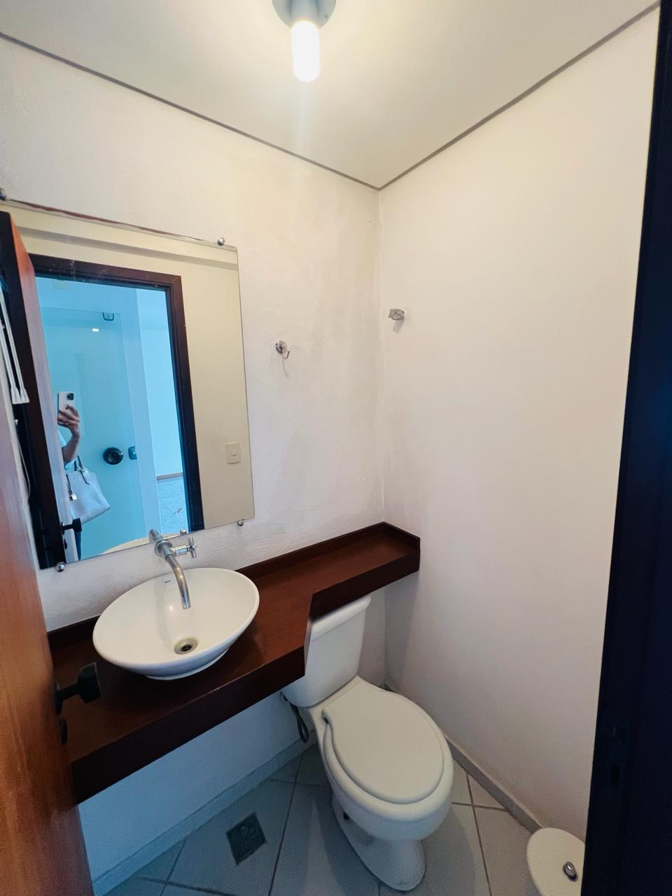Imagem Apartamento com 2 Quartos à Venda ou Locação, 80 m²em Cambuí - Campinas