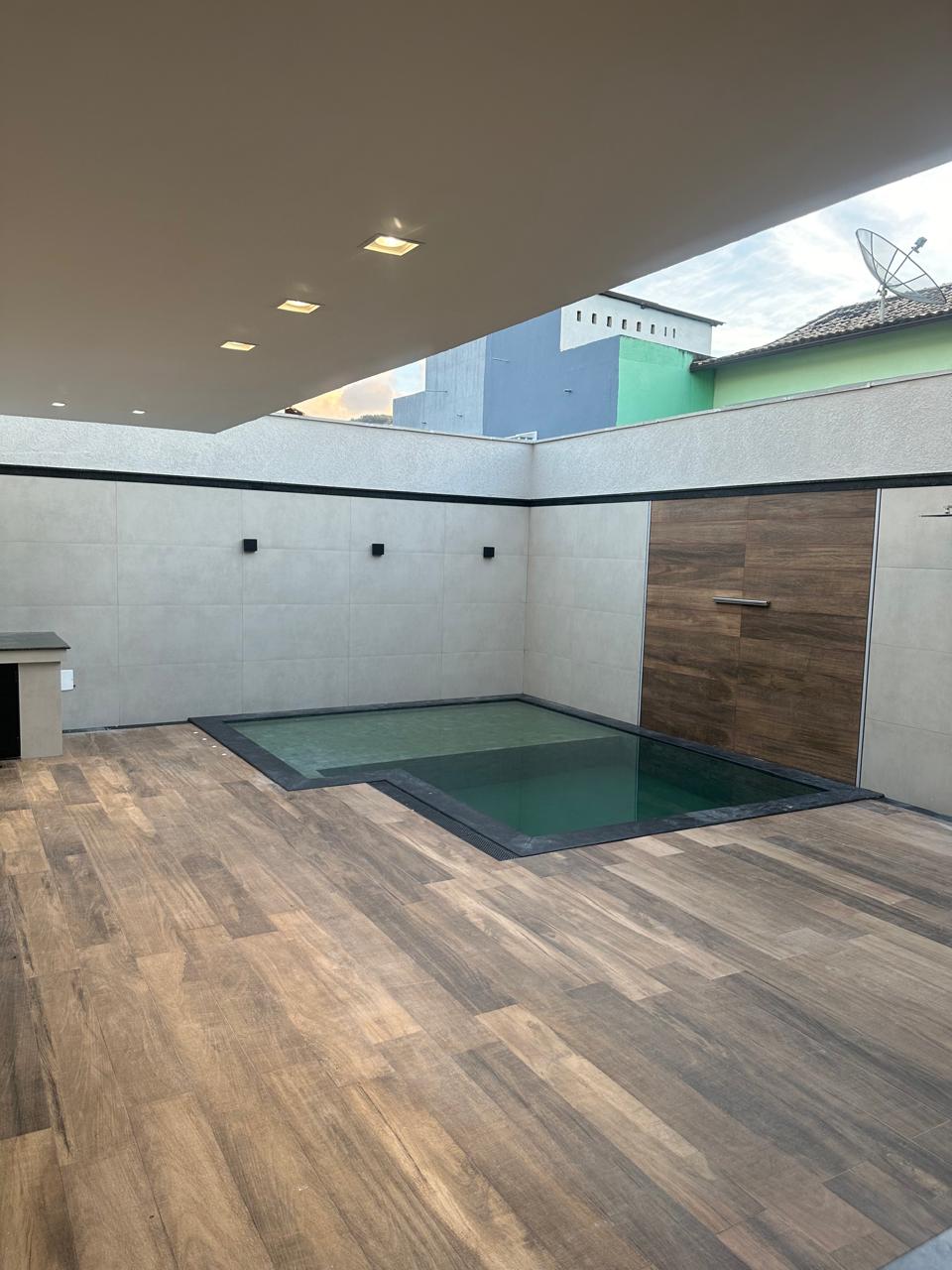 Imagem Casa de Condomínio com 5 Quartos à Venda, 200 m² em Campo Grande - Rio de Janeiro