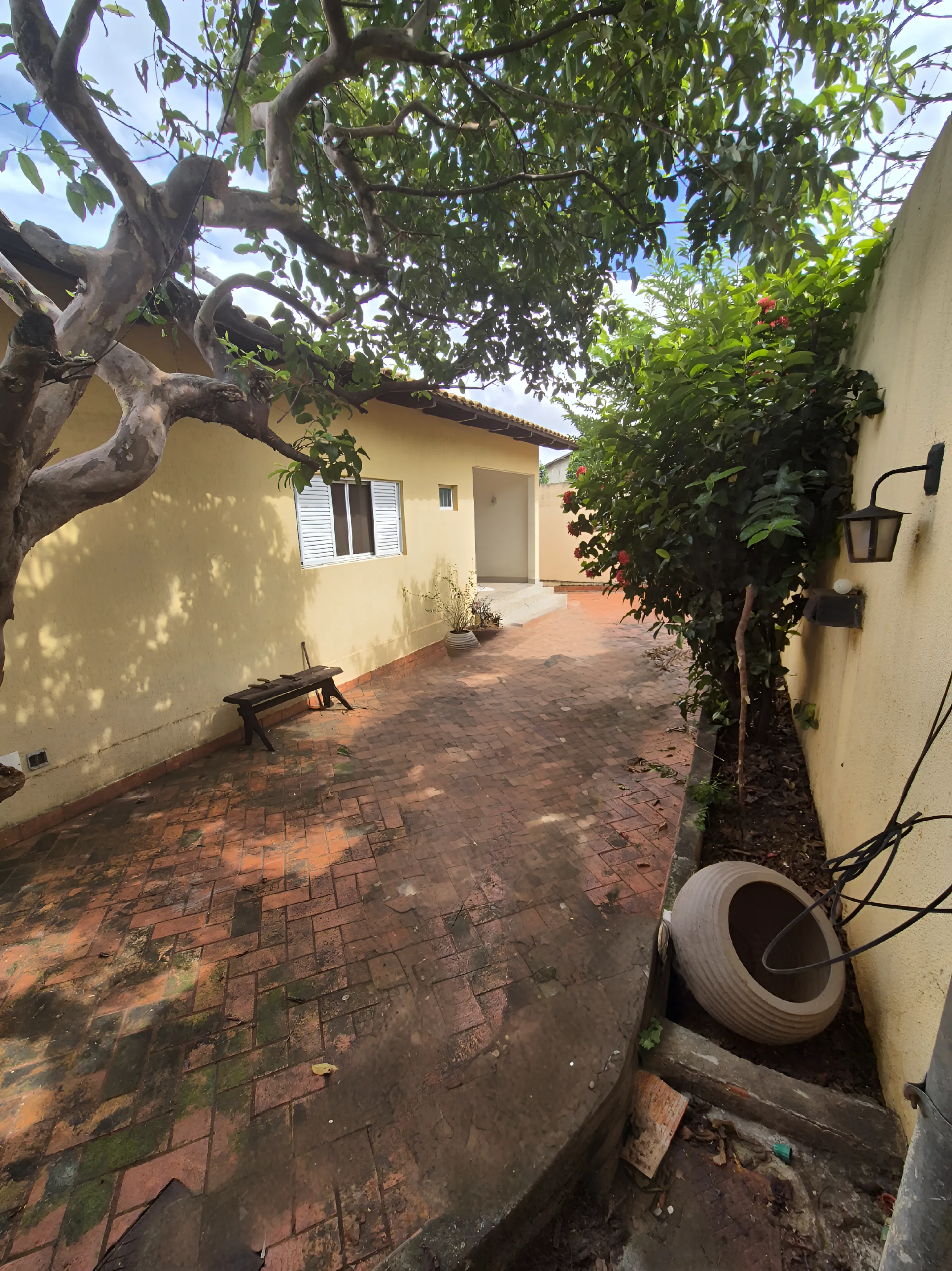 Imagem Casa com 4 Quartos para Alugar, 330 m² em Jardim Goiás - Goiânia