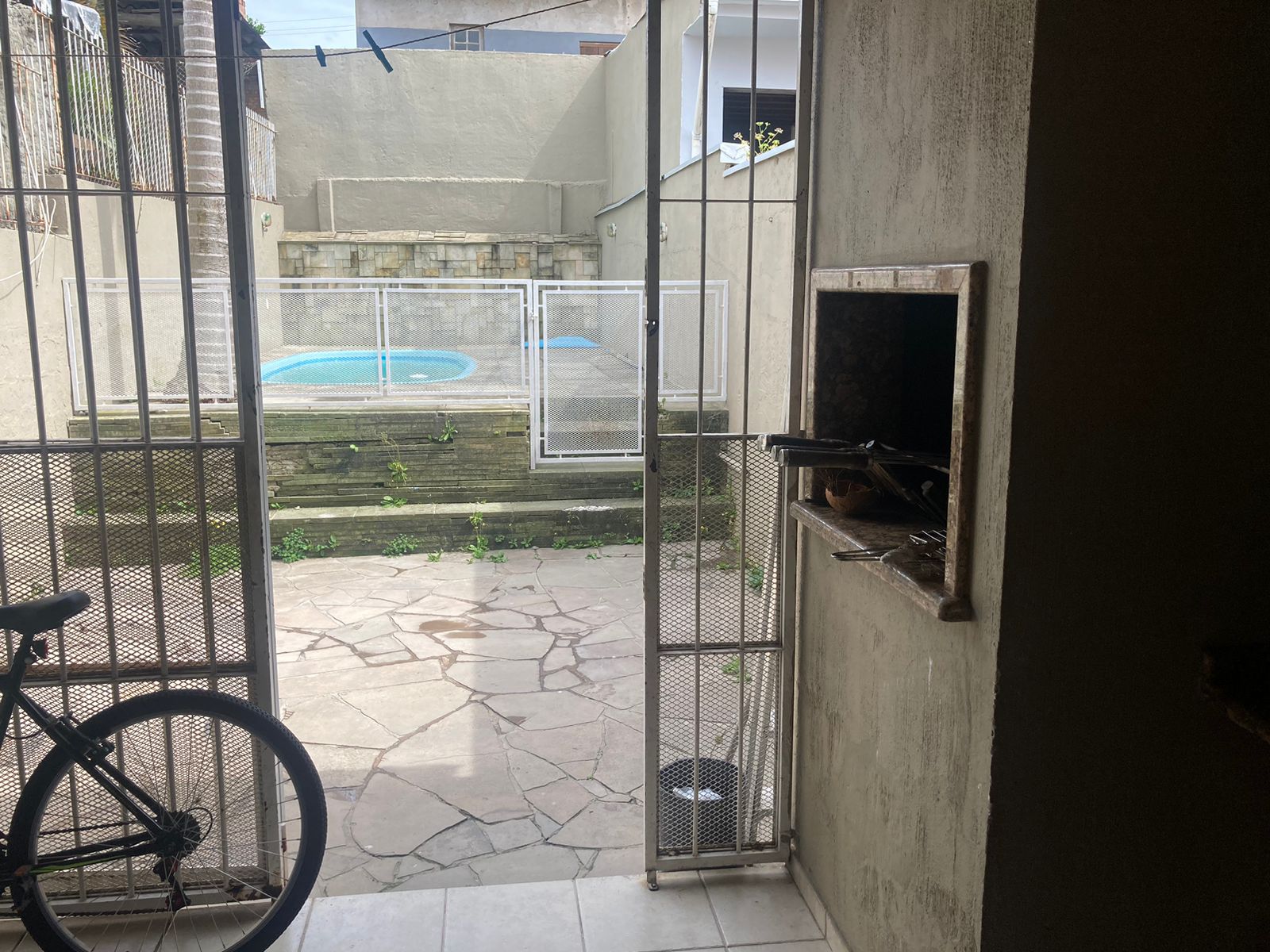 Imagem Casa com 2 Quartos à Venda, 147 m² em Hípica - Porto Alegre Imagem Casa com 2 Quartos à Venda, 147 m² em Hípica - Porto Alegre