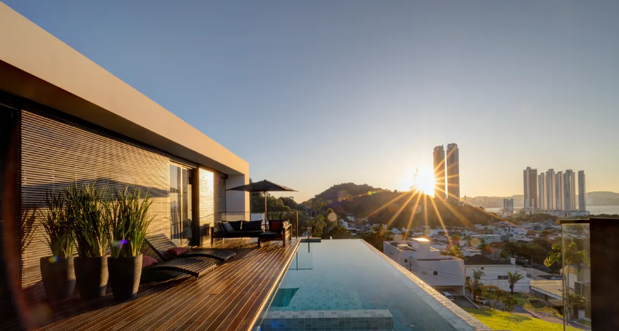 Imagem Casa de Condomínio com 5 Quartos à Venda, 380 m²em Barra - Balneário Camboriú