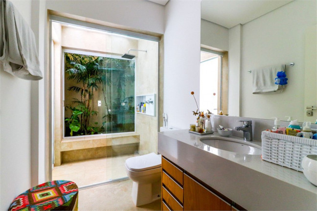 Imagem Casa de Vila com 4 Quartos à Venda, 250 m² em Vila Nova Conceição - São Paulo Imagem Casa de Vila com 4 Quartos à Venda, 250 m² em Vila Nova Conceição - São Paulo