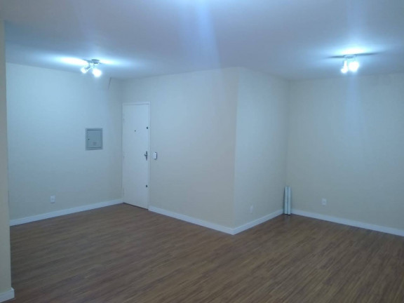 Imagem Sala Comercial à Venda ou Locação, 40 m² em Centro - Jundiaí Imagem Sala Comercial à Venda ou Locação, 40 m² em Centro - Jundiaí