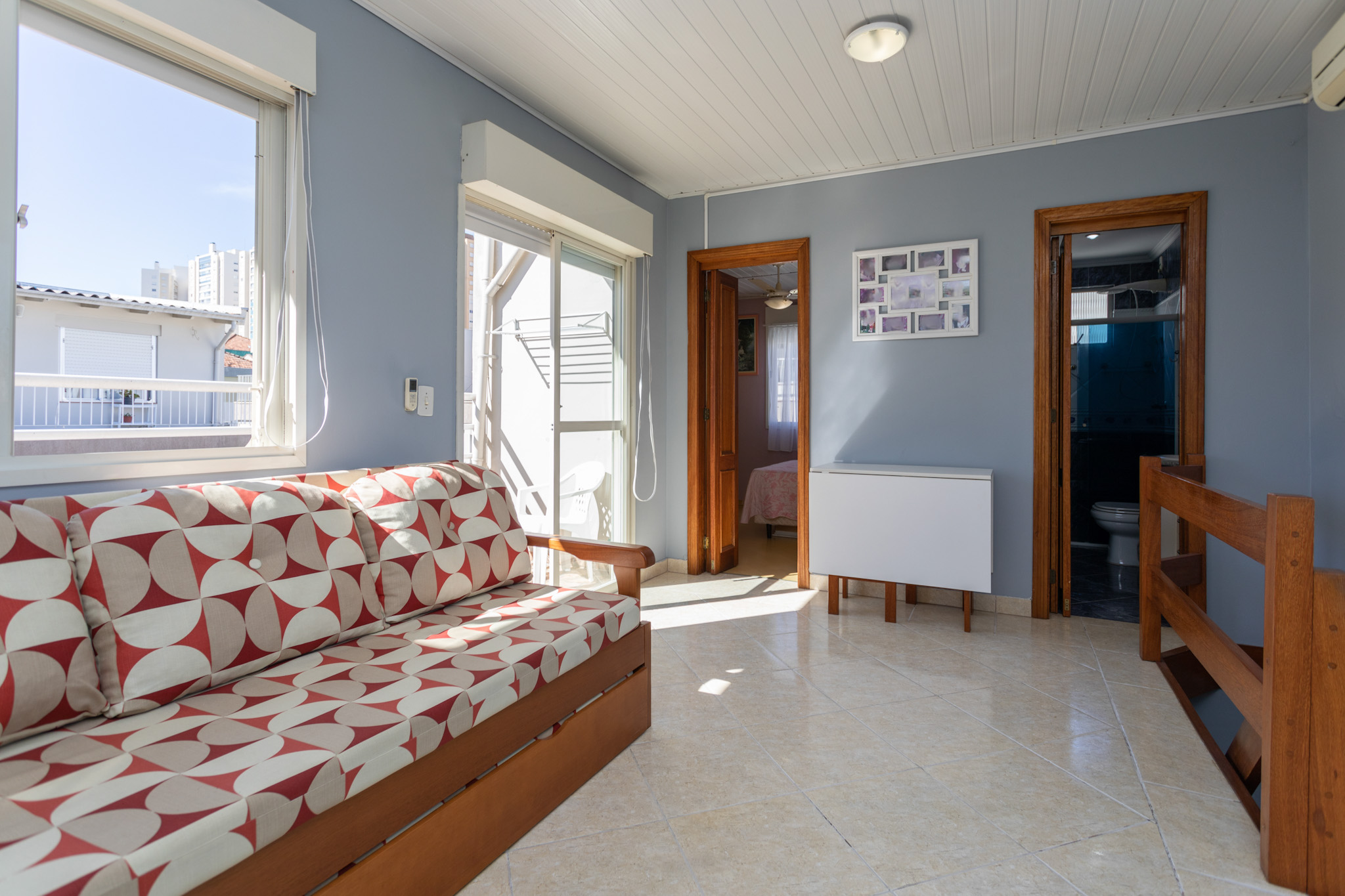 Imagem Cobertura com 2 Quartos à Venda, 80 m² em Vila Ipiranga - Porto Alegre Imagem Cobertura com 2 Quartos à Venda, 80 m² em Vila Ipiranga - Porto Alegre