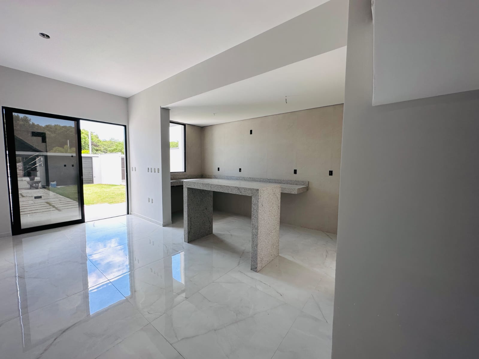 Imagem Casa com 3 Quartos à Venda, 118 m² em Olho d'água - Eusébio Imagem Casa com 3 Quartos à Venda, 118 m² em Olho d'água - Eusébio