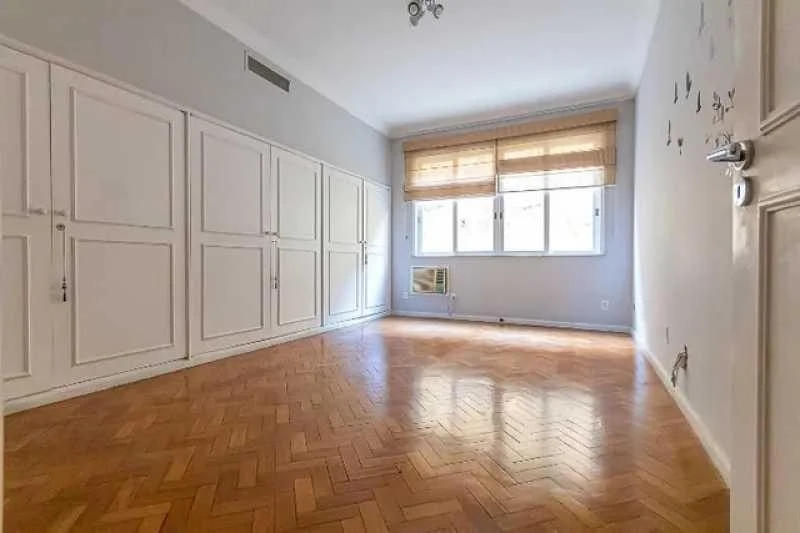Imagem Apartamento com 4 Quartos à Venda, 525 m²em São Francisco - Niterói Imagem Apartamento com 4 Quartos à Venda, 525 m²em São Francisco - Niterói