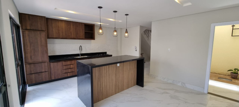 Imagem Sobrado com 3 Quartos à Venda, 151 m² em Parque Esplanada III - Valparaíso de Goiás Imagem Sobrado com 3 Quartos à Venda, 151 m² em Parque Esplanada III - Valparaíso de Goiás