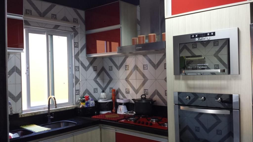Imagem Sobrado com 5 Quartos à Venda, 252 m²em Manuel Dias Branco - Fortaleza