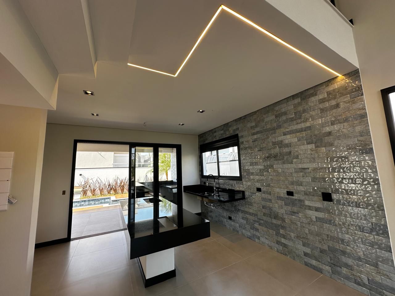 Imagem Casa de Condomínio com 4 Quartos à Venda, 234 m²em Cézar de Souza - Mogi das Cruzes Imagem Casa de Condomínio com 4 Quartos à Venda, 234 m²em Cézar de Souza - Mogi das Cruzes