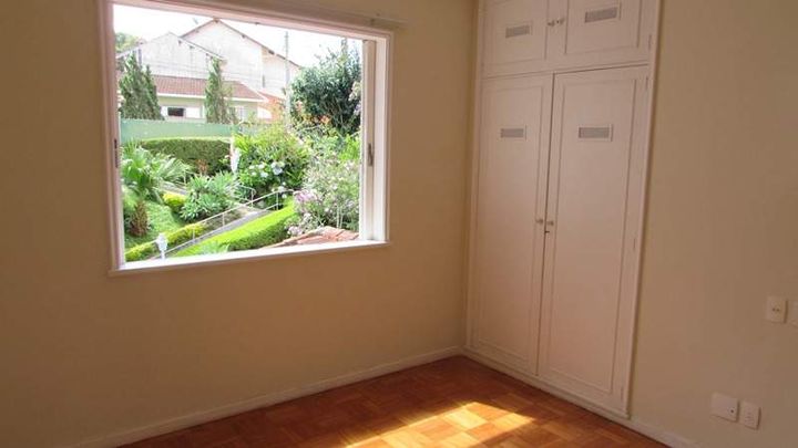 Imagem Casa com 3 Quartos à Venda, 360 m² em Várzea - Teresópolis