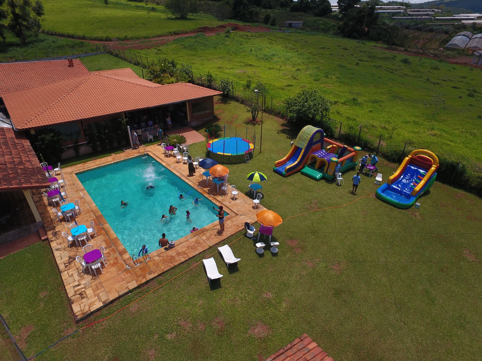 Imagem Chácara com 5 Quartos à Venda, Locação ou Temporada, 950 m² em Tanque - Atibaia Imagem Chácara com 5 Quartos à Venda, Locação ou Temporada, 950 m² em Tanque - Atibaia