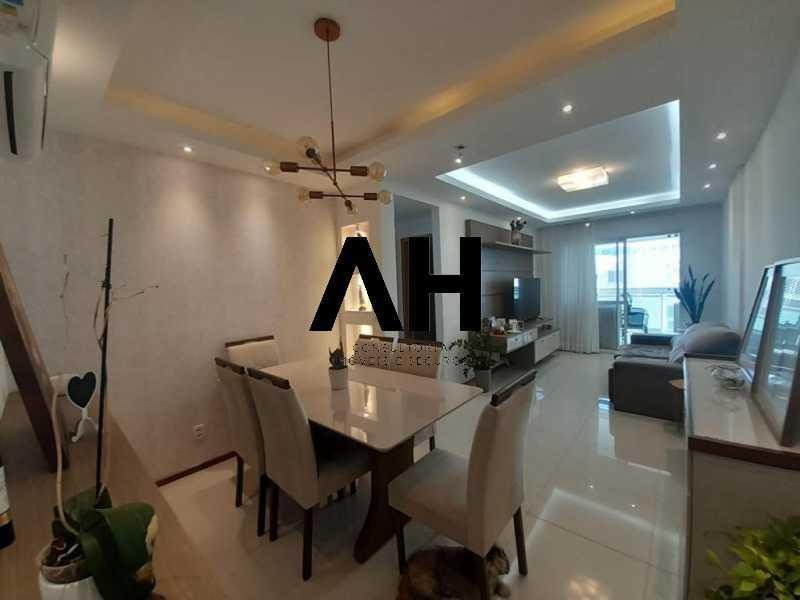 Imagem Apartamento com 3 Quartos à Venda, 105 m²em Camboinhas - Niterói Imagem Apartamento com 3 Quartos à Venda, 105 m²em Camboinhas - Niterói