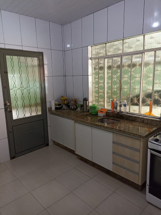 Imagem Casa com 2 Quartos à Venda, 150 m² em Centro - Foz do Iguaçu Imagem Casa com 2 Quartos à Venda, 150 m² em Centro - Foz do Iguaçu