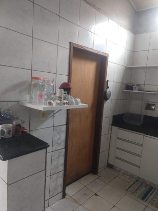 Imagem Casa com 5 Quartos à Venda, 194 m²em Conjunto Cachoeira Dourada - Goiânia
