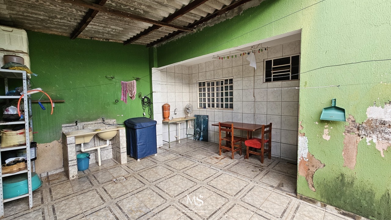 Imagem Sobrado com 5 Quartos à Venda, 275 m² em Setor Leste (Gama) - Brasília