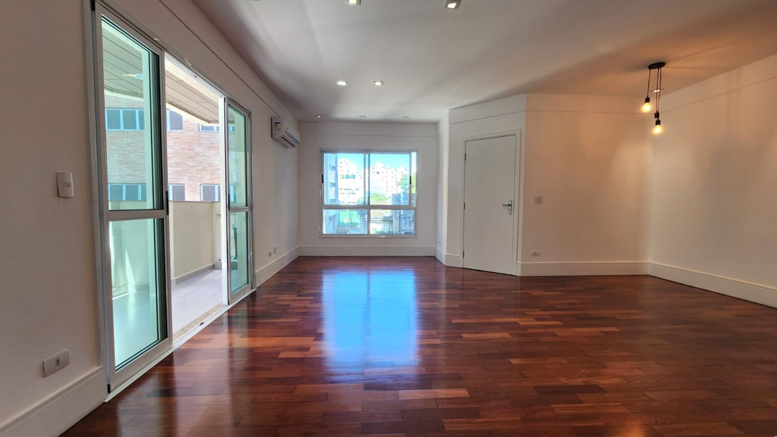Imagem Apartamento com 3 Quartos à Venda, 160 m²em Boqueirão - Santos Imagem Apartamento com 3 Quartos à Venda, 160 m²em Boqueirão - Santos