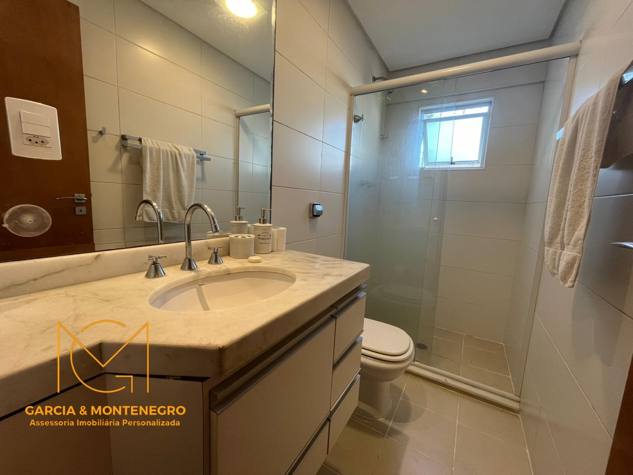 Imagem Apartamento com 3 Quartos para Alugar, 200 m²em Gonzaga - Santos