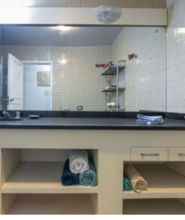 Imagem Apartamento com 2 Quartos à Venda, 105 m² em Copacabana - Rio de Janeiro