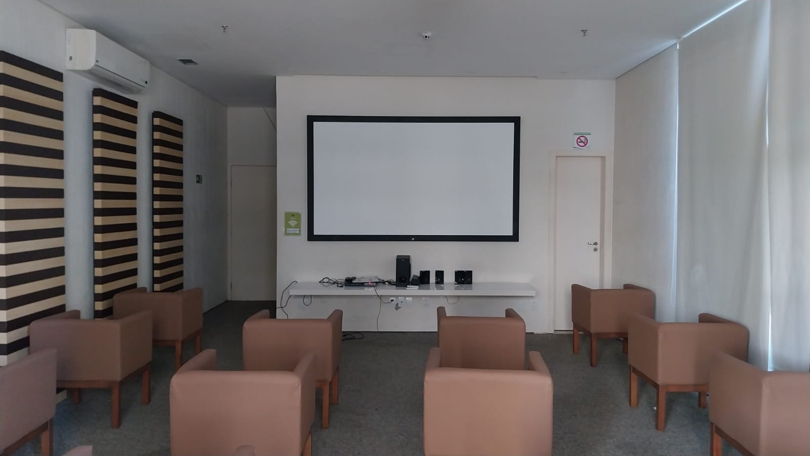 Imagem Apartamento com 3 Quartos à Venda, 110 m² em  - 