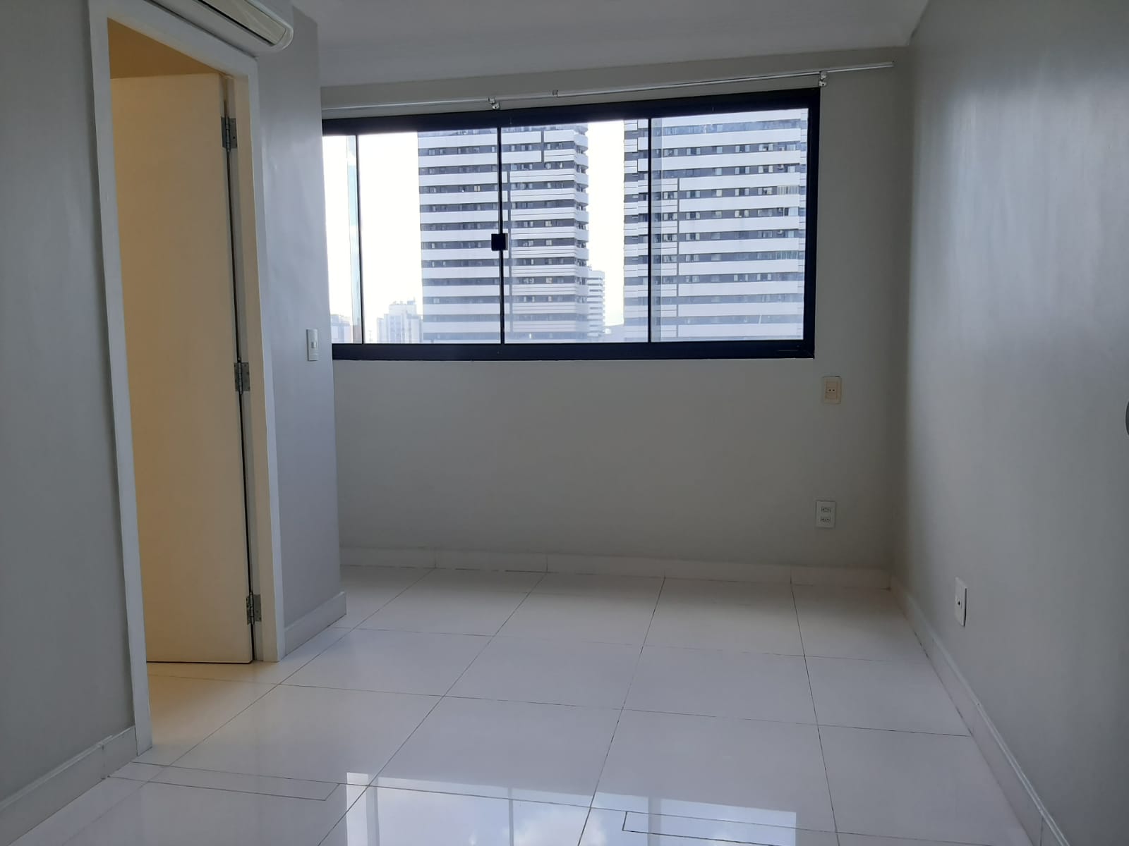 Imagem Sala Comercial para Alugar, 33 m²em Umarizal - Belém Imagem Sala Comercial para Alugar, 33 m²em Umarizal - Belém