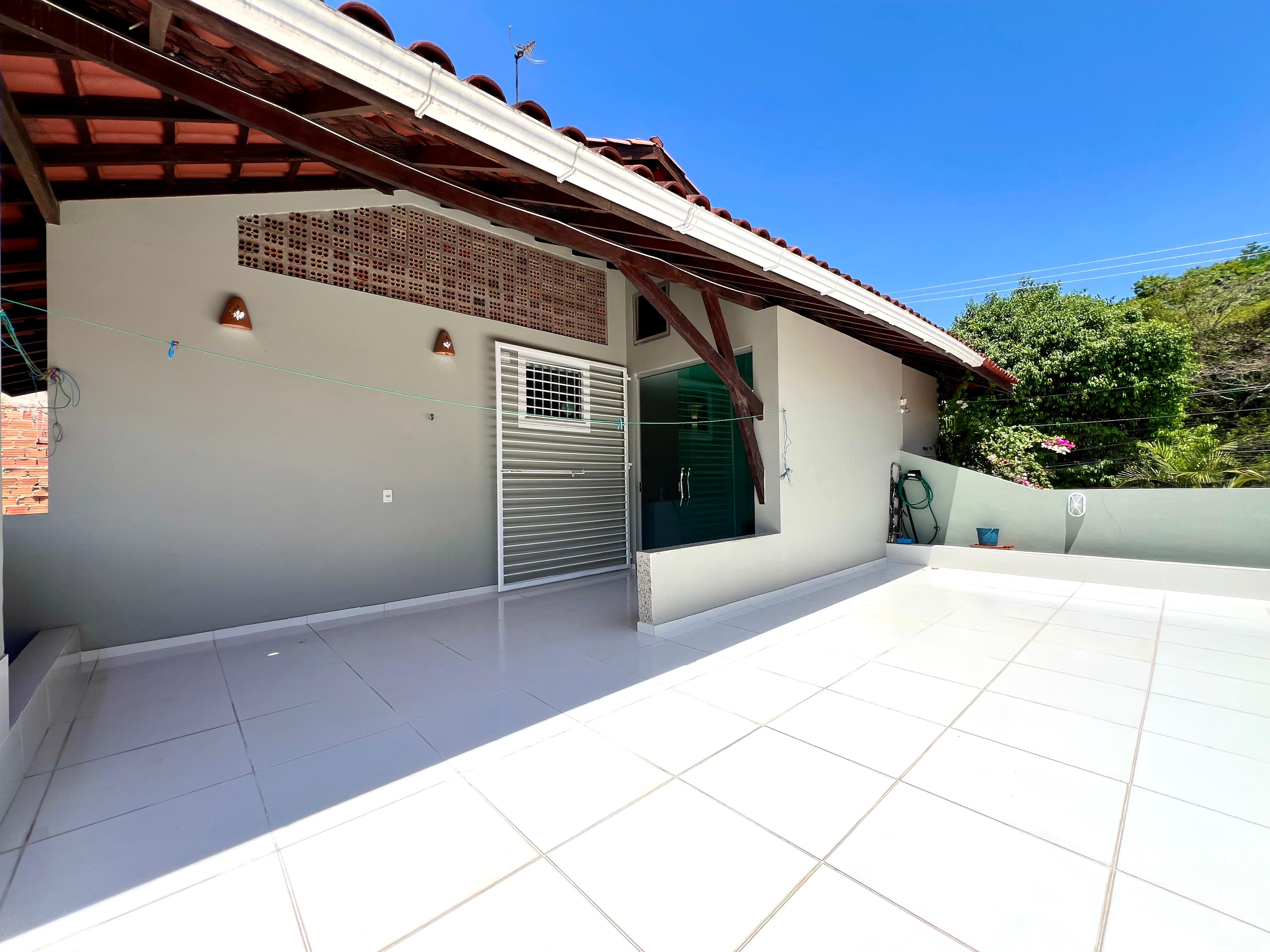 Imagem Casa com 3 Quartos à Venda, 370 m²em Curió-Utinga - Belém