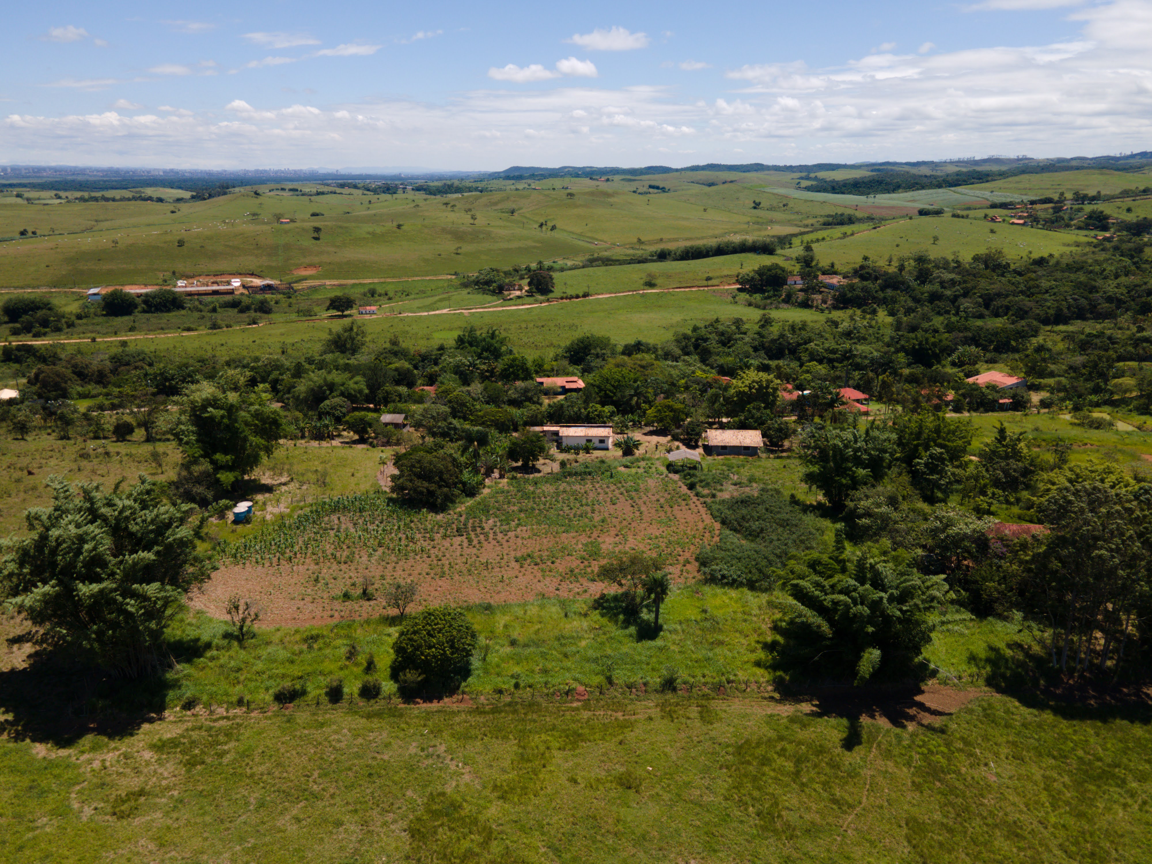 Imagem Chácara com 3 Quartos à Venda, 24.000 m² em Chácara Marambaia - Caçapava Imagem Chácara com 3 Quartos à Venda, 24.000 m² em Chácara Marambaia - Caçapava