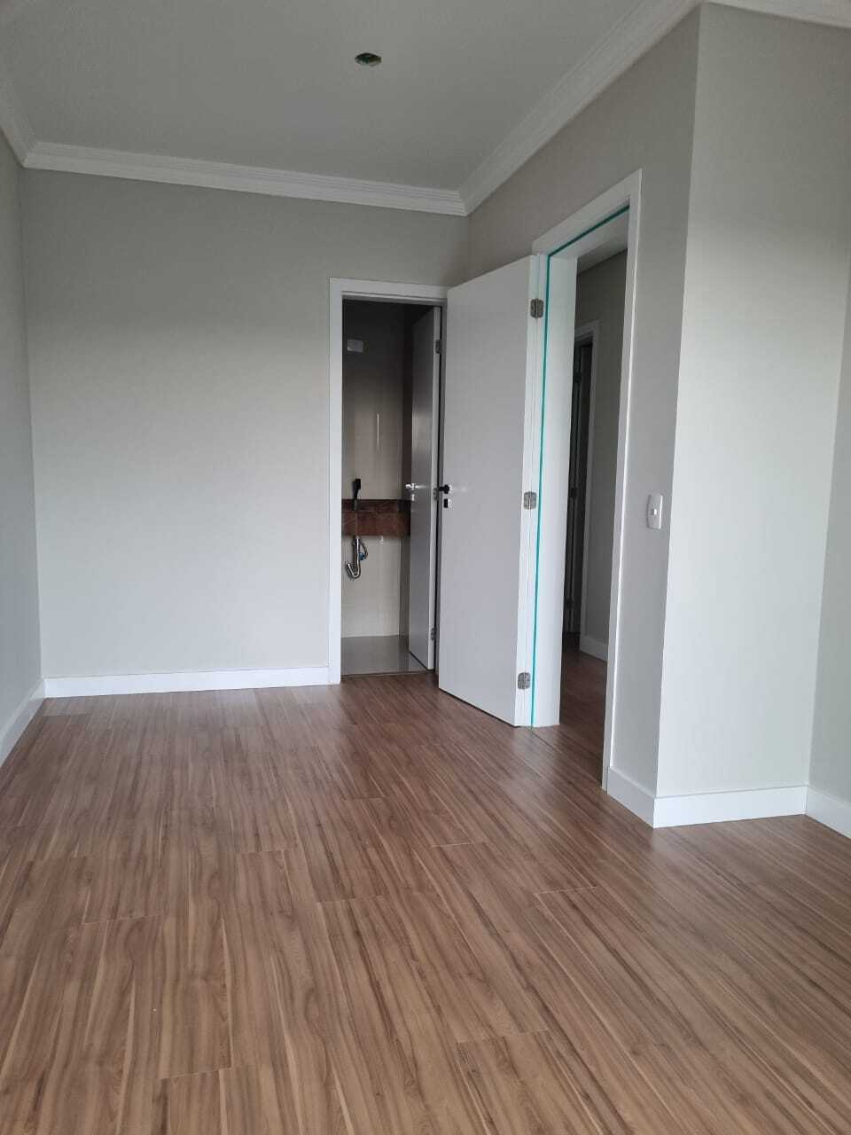 Imagem Sobrado com 3 Quartos à Venda, 125 m²em Boqueirão - Curitiba Imagem Sobrado com 3 Quartos à Venda, 125 m²em Boqueirão - Curitiba