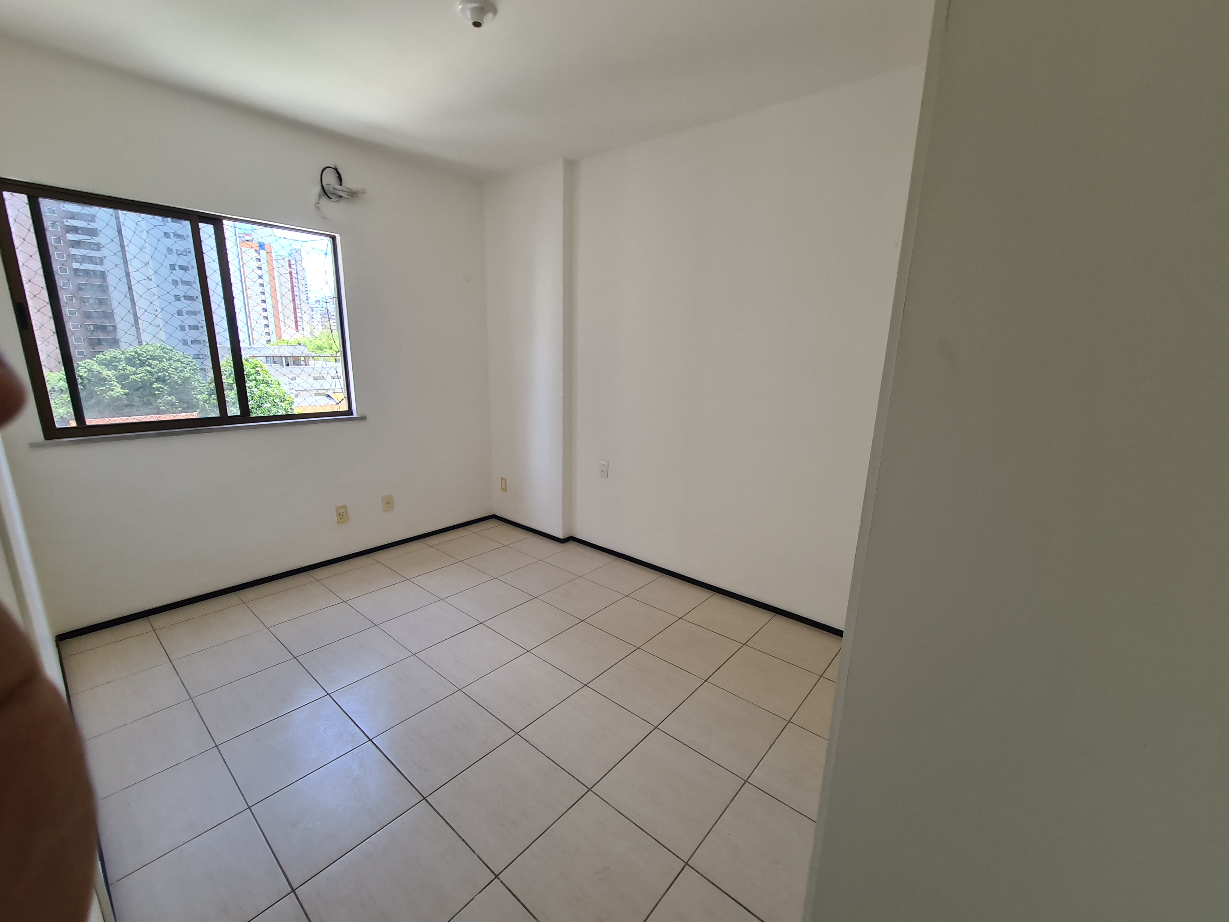 Imagem Apartamento com 3 Quartos para Alugar, 83 m²em Meireles - Fortaleza